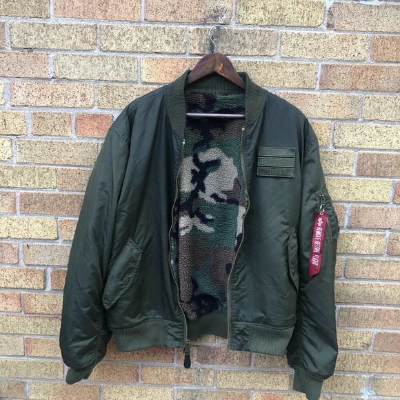 Alpha Industries MA-1 Reversible Sherpa Fleece Camo Jacket Large - Picture 7 of 15